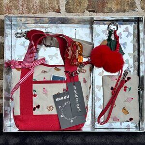 NEW! Viral MADDEN GIRL Carnival Food Gift Set - Tote + Bag Charms and Pouch!